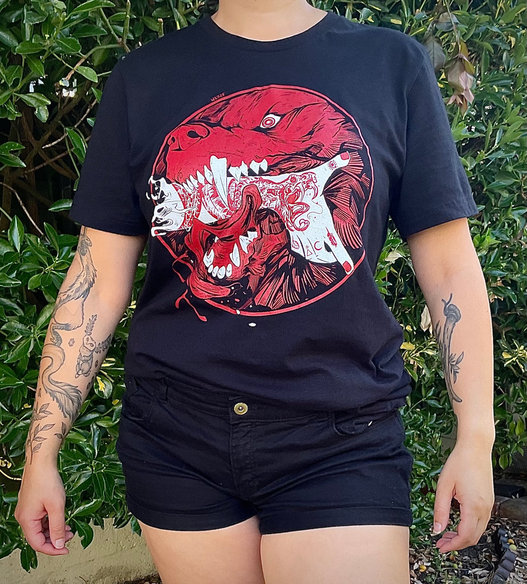 Hand that feeds Tee