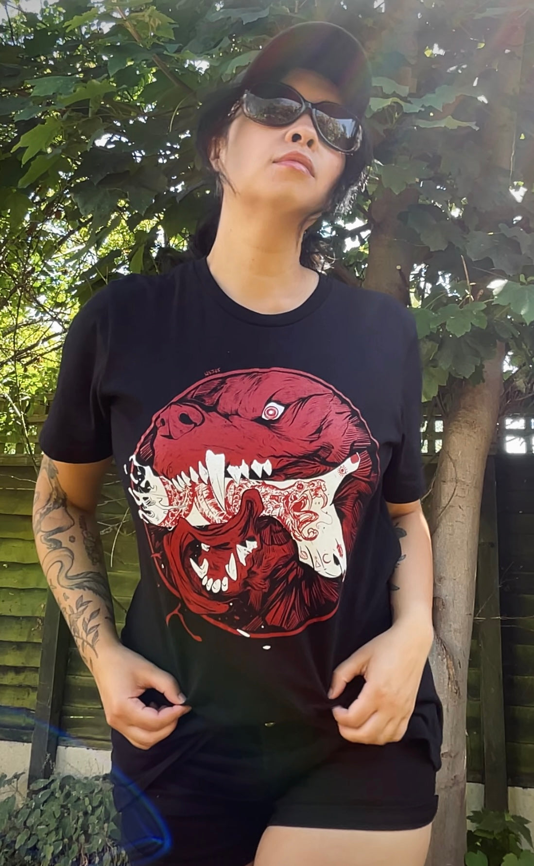 Hand that feeds Tee